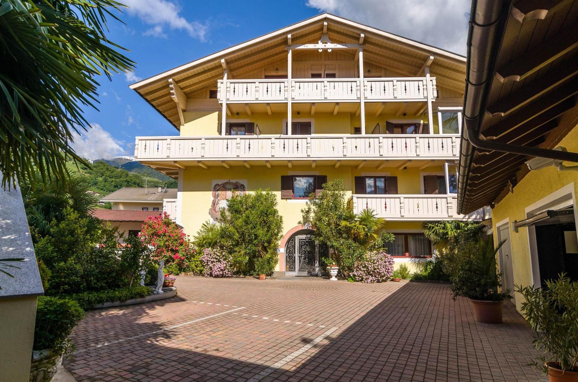 Hotel Gschwangut Lana Exterior photo